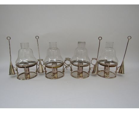 Elkington. A set of four Elkington plated 19thC chamber candlesticks, each with a central candle holder and detachable nozzle