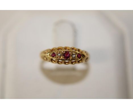 A vintage 18ct gold ruby &amp; diamond ring size K 1/2 1.6 grams 