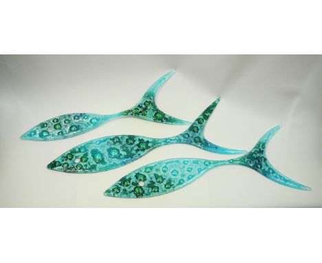 Inspired by the Cornish coast, this stunning wall art feature of 6 fused glass 12 inch fish including fixings is provided by 