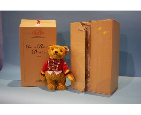 A boxed Steiff 'Ring Master' bear