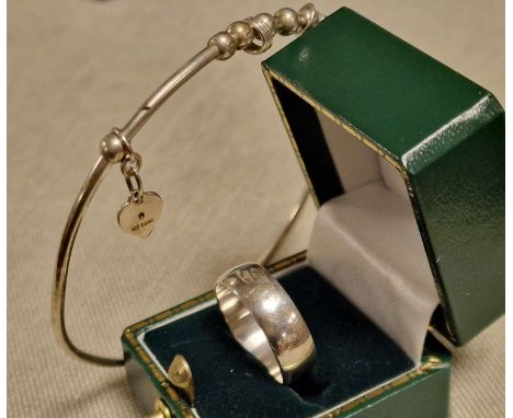 Cased Silver Wedding Band Ring &amp; Pandora Style Bangle