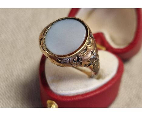 9ct Gold Ring (missing central stone) - Q+0.5 &amp; 4.05g