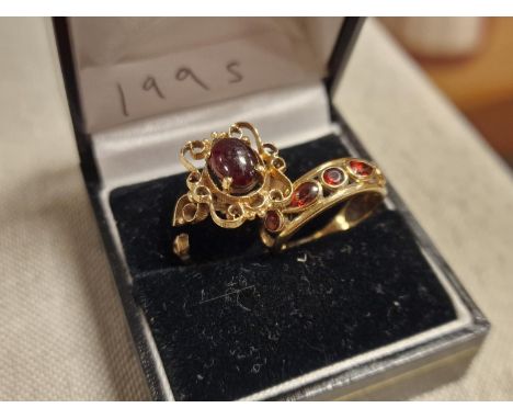 9ct Gold Pair of Ruby and Garnet Dress Rings - both size L, combined 4.6g