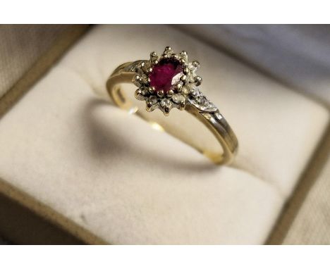 9ct Gold Ruby &amp; Diamond Cluster Ring Size R Weight 2.29g