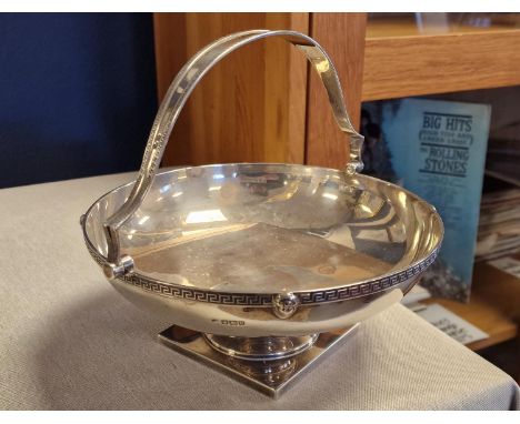 Silver Sterling Antique 1894 Hallmarked William Hutton &amp; Sons Fruit Basket - 556g