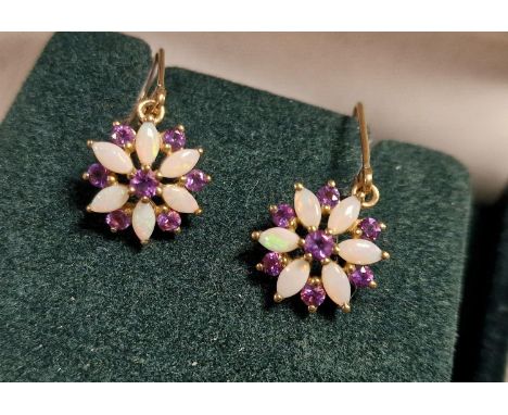 9ct Gold, Opal &amp; Ameythst Earrings - 2.1g