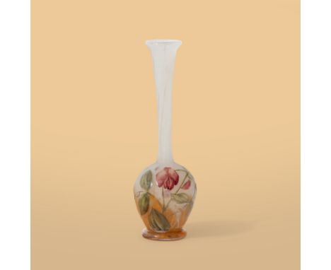 DAUMPetit vase soliflore à décor de vrilles, feuilles et fleurs de pois de senteurCirca 1905Signé 'Daum Nancy'Verre, émaux po