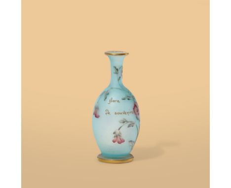 DAUMPetit vase soliflore à décor de penséesCirca 1905Signé 'Daum Nancy' avec la croix de LorraineInscription à l'or 'Flore de