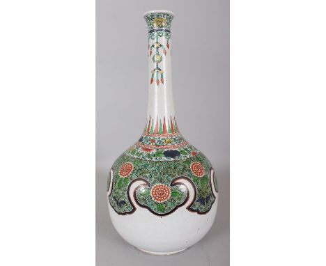 A LARGE CHINESE KANGXI PERIOD FAMILLE VERTE PORCELAIN BOTTLE VASE, the shoulders painted with a ruyi shaped band of butterfli