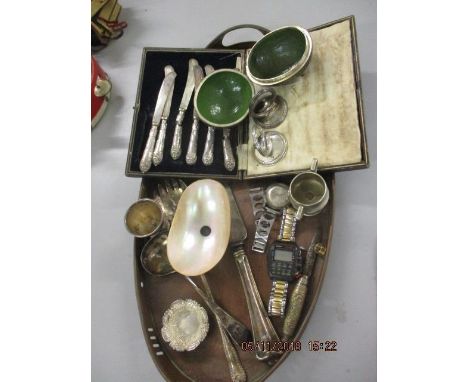 A mother of pearl and silver salt, a footed cloisonne egg, mixed silver plate, 2 watches and a copper tray 