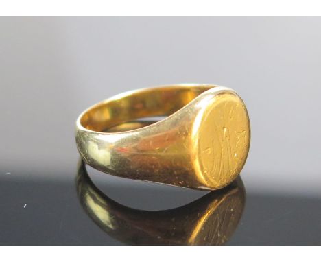 An Antique Precious Yellow Metal Signet Ring, size U.5, KEE tests as 15ct, 12.71g.  UNLESS OTHERWISE STATED, THE KEE TEST IS 