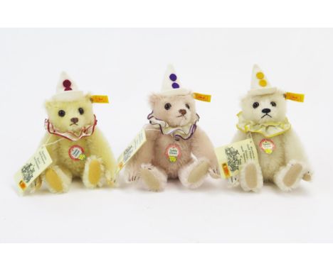 Steiff Historic Miniatures Teddy Clown Trio in different colours, numbers 029387, 029394 and 029400, 16cm 