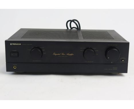 Pioneer A-400 Integrated Stereo Amplifier (needs new plug) 