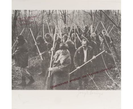 Joseph Beuys (Kleve 1921 - Düsseldorf 1986). Überwindet endlich die Parteiendiktatur. 1973. Offset. 36 x 49,5 cm. Ungerahmt. 