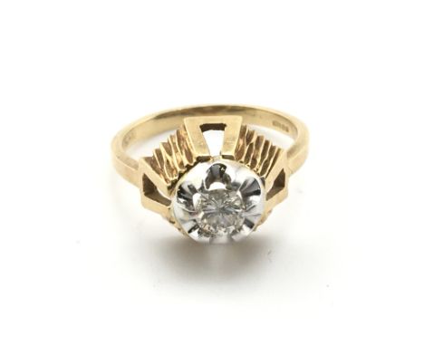 An 18ct gold ring set with solitaire diamond. Size M and 4.60gPostage A