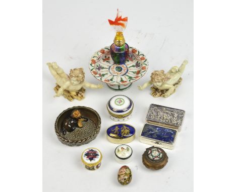 A small collection of pill/trinket boxes, a Chinese porcelain stand, perfume bottles and related small items. (qty)
