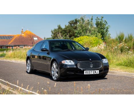 At the Frankfurt Motor Show in September 2005, Maserati introduced two different trim levels for the Quattroporte, the Execut