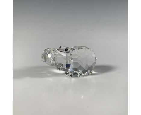 A lovely round hippo crafted from cut crystal, featuring a frosted tail and smooth black eyes. Part of the African Wildlife s