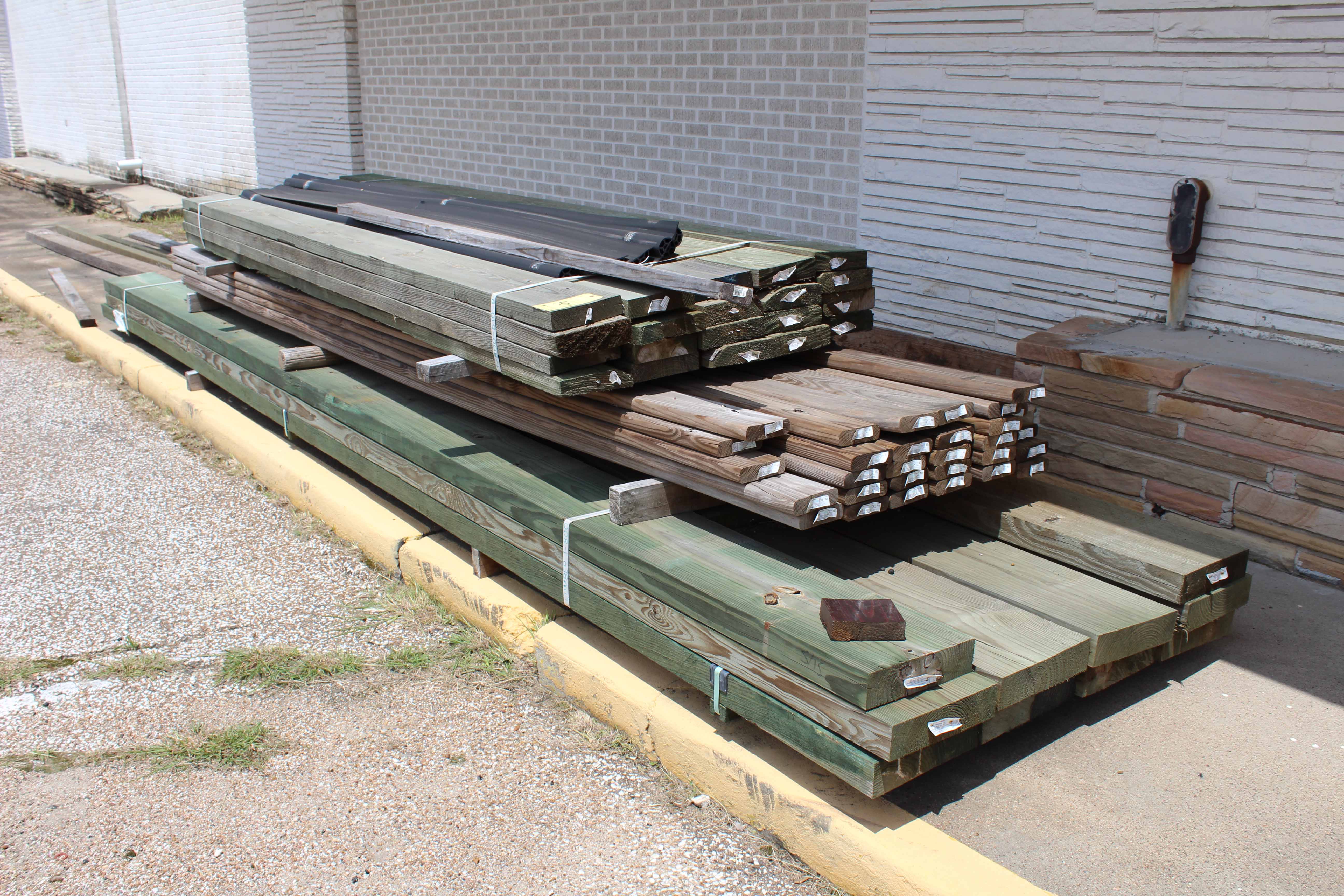 PRESSURE TREATED WOOD, Marine grade