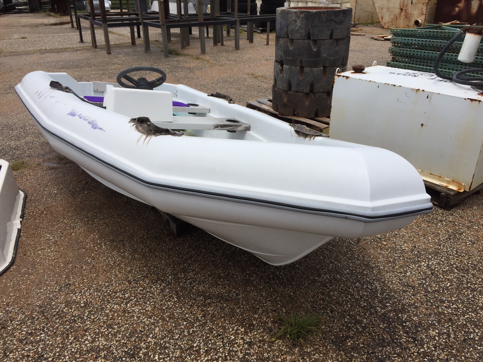 BOAT, PLASTIC, 12' W/TITLE