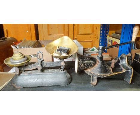 Spong &amp; Co Ltd coffee grinder&nbsp;and a set of scales&nbsp; 