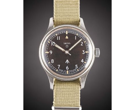 A GENTLEMAN'S STAINLESS STEEL BRITISH MILITARY SMITHS WRIST WATCHDATED 1970Movement: 17J, manual wind, signed Made in England