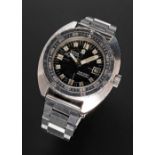A VERY RARE GENTLEMAN'S STAINLESS STEEL DOXA SUB 300T SHARKHUNTER CONQUISTADOR DIVERS BRACELET WATCH