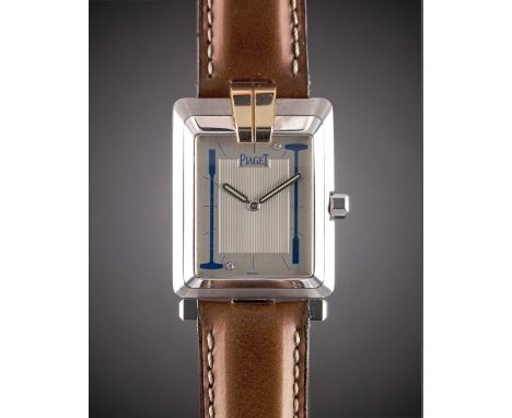 A GENTLEMAN'S SIZE 18K SOLID WHITE & YELLOW GOLD PIAGET POLO MECANIQUE WRIST WATCHCIRCA 1990s, REF. 91100 WITH DIAL SHOWING P