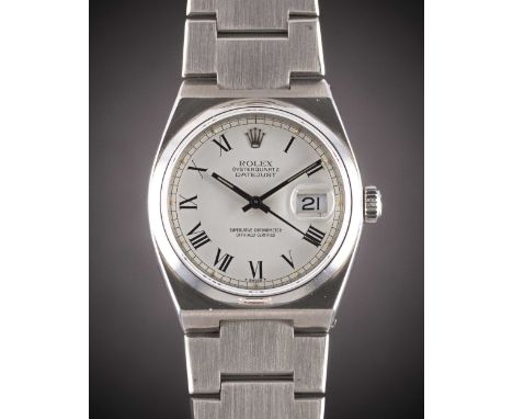 A GENTLEMAN'S STAINLESS STEEL ROLEX OYSTERQUARTZ DATEJUST BRACELET WATCHCIRCA 1979, REF. 17000 WITH WHITE BUCKLEY DIAL & BLAC