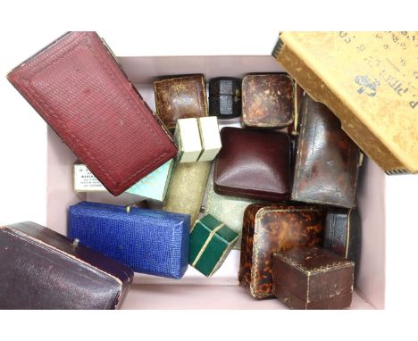 Mixed antique jewellery boxes (22). P&amp;P Group 2 (£18+VAT for the first lot and £3+VAT for subsequent lots) 