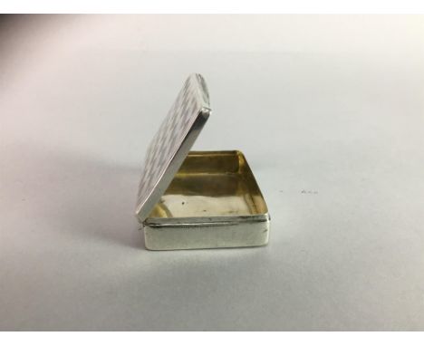 GERMAN ART DECO SILVER SNUFF BOX, of rectangular form, stamped 835