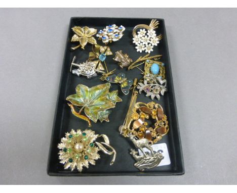Fourteen Vintage Costume Brooches
