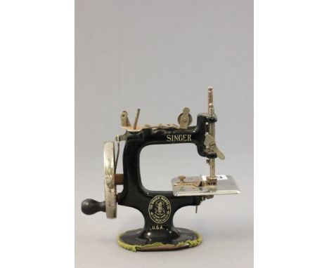 Vintage Miniature Singer Sewing Machine