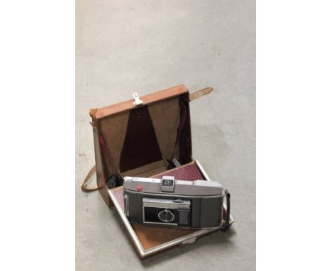 Cased Vintage Polaroid Land Camera Model J66