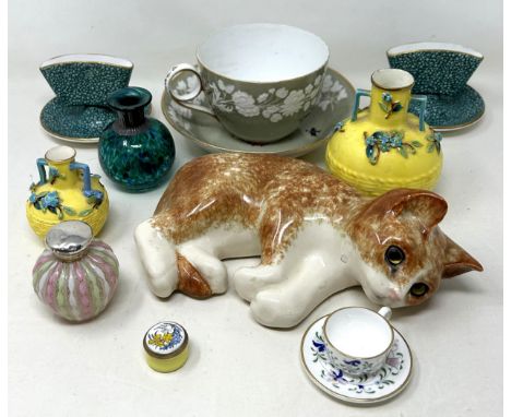 A Winstanley kitten, a pair of Royal Worcester matchstick holders, and assorted other ceramics (box) 