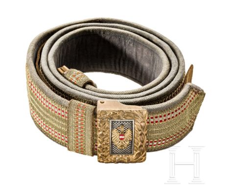 Feldbinde für Offiziere des österreichischen Bundesheeres, um 1960  Goldenes Tressenband mit roten und silbernen Durchzügen, 