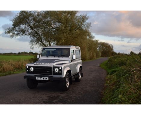 A very smart example of the legendary Defender 90 in the popular XS specification and fitted with a galvanised chassis. An ic