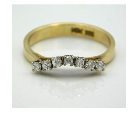 A 14ct gold seven stone diamond ring of approx. 0.14ct, 1.8g, size J/K 