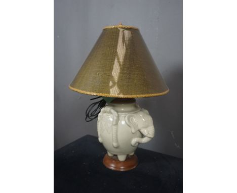 Decorative lamp with elephant heads H61