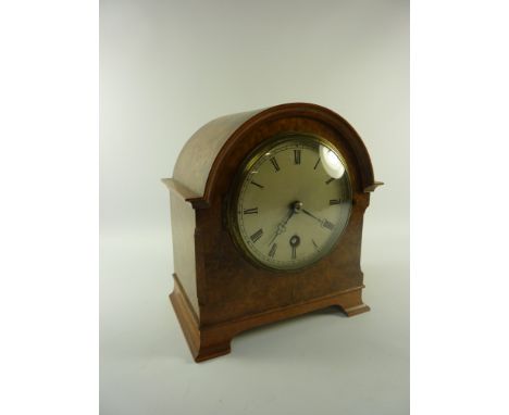 20th century mantel clock in burr walnut case H19cm