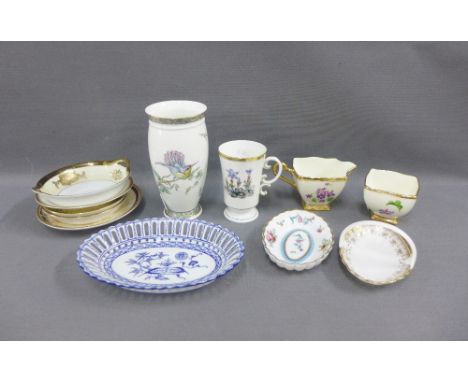 Mixed lot of porcelain items to include Wedgwood Humming bird pattern vase, Spode trinket dishes, etc (a lot) 