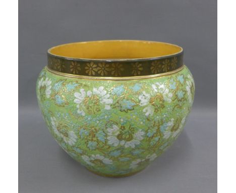 Royal Doulton planter, 19 x 20cm 