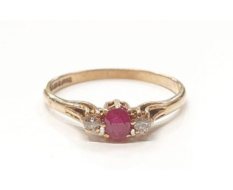 9ct gold diamond and ruby ring. Size N. 