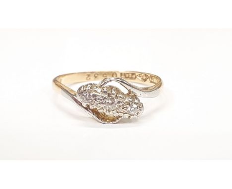 18ct gold diamond sweep ring.