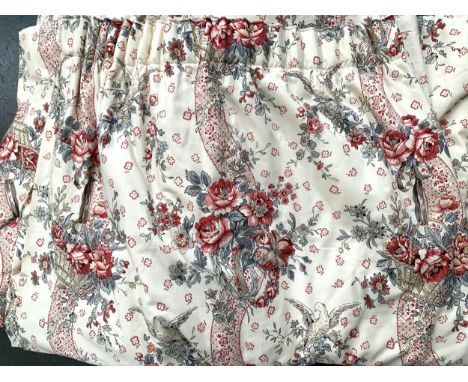 A pair of lined and interlined floral curtains with matching tie backs and pelmet, each 190cm wide, 257cm drop 