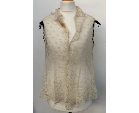 A late 19th/early 20th century tambour lace blouse 