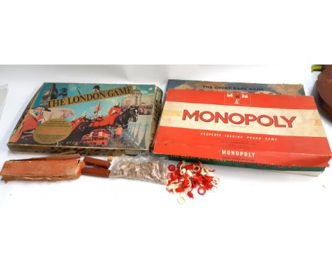 A mixed lot of games to include Totopoly, monopoly, the London game, draughts board, snakes and ladders board, sorry board, p