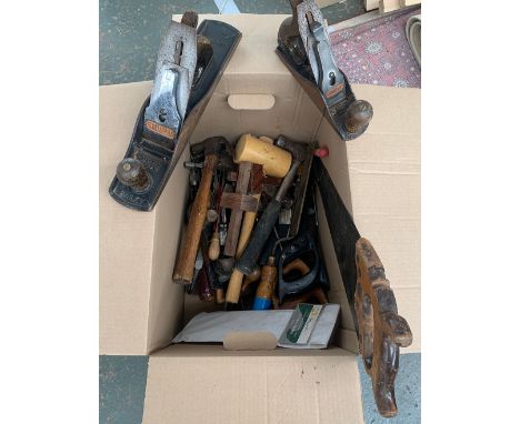 A good mixed lot of hand tools, to include two Stanley Bailey planes, no. 5 1/2 and no.3; hammers; hand drills; saws etc 