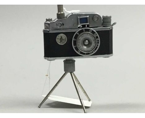 NOVELTY 'FOTO-LITE' CAMERA LIGHTER,in original box and a small tartanware thread box