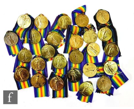 Twenty six World War One Victory medals to 35257 PTE T.Carter K.O.SCO. Bord, 13530 TE W.H. Codlington A.S.C, 280019 Pnr J.Cam